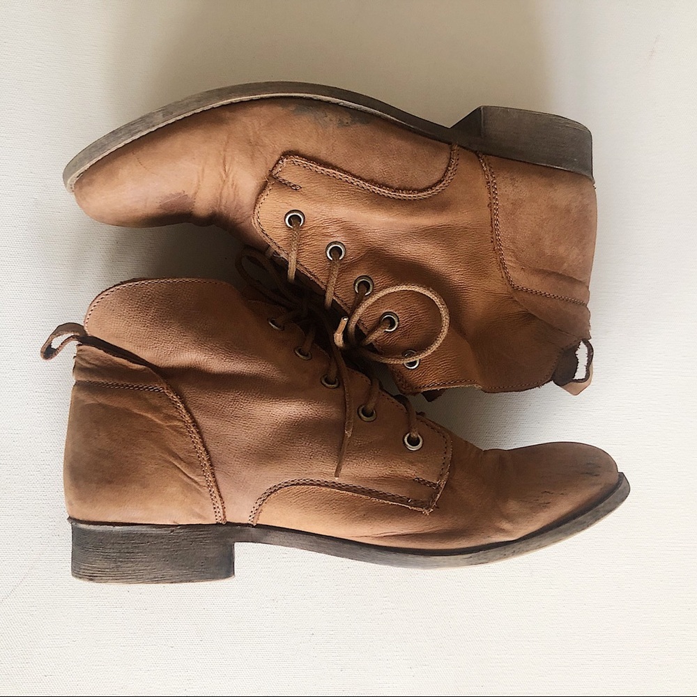 Steve Madden Rubin Leather Lace-up Boots